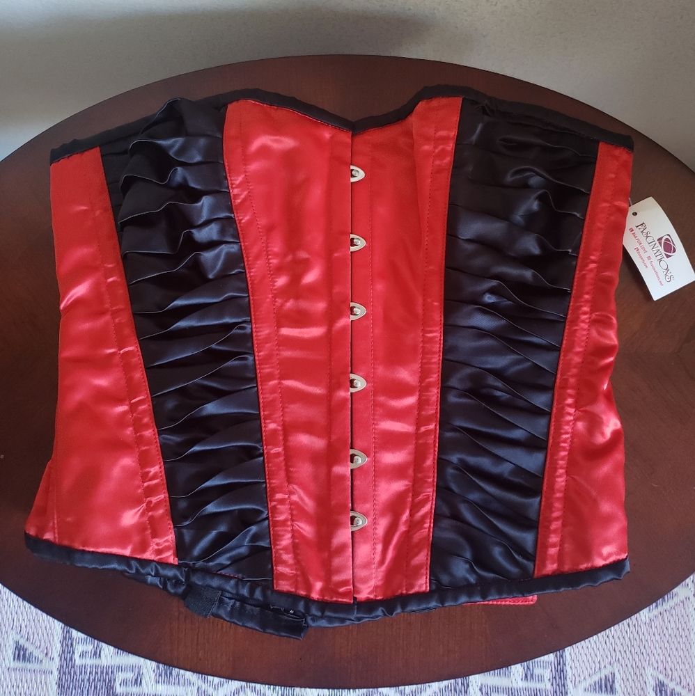 Fascinations Coset Red w Black XXL